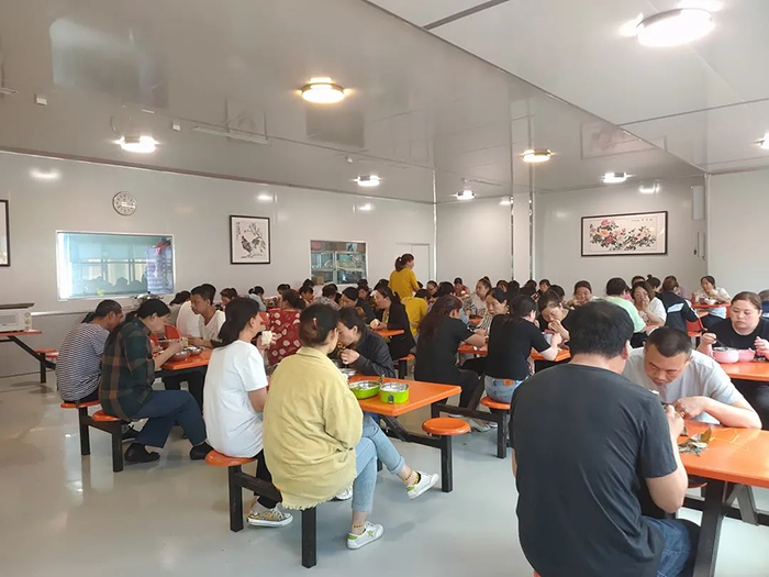 悠悠粽香飄幸福，濃情端午暖人心